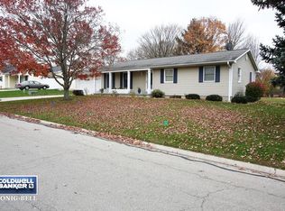 981 Knottingham Dr, Ottawa, IL 61350