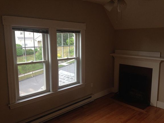 Front living room/ bedroom