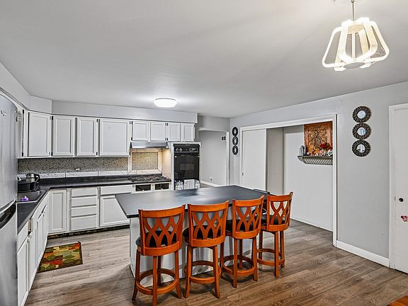 2nd image of 16955 Jodave Ave