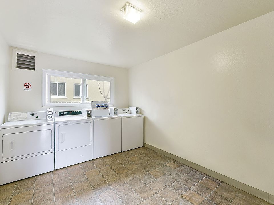 2nd image of 2157 Santa Clara Ave #32