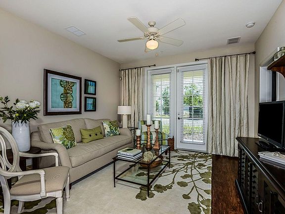 5th image of 1756 Malvern Hill Cir APT 103