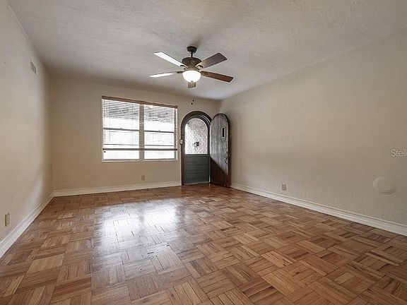 5th image of 110 W Jean St