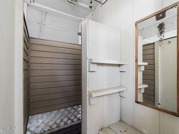 3rd image of 435 34th Street