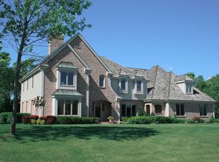 114 E Trillium Rd, Mequon, WI 53092