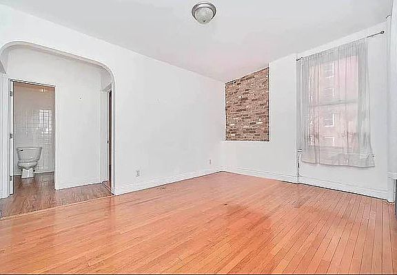 5th image of 252 E 32nd St APT 3N
