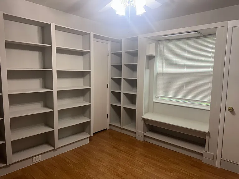 305 Wilson St — Photo 15