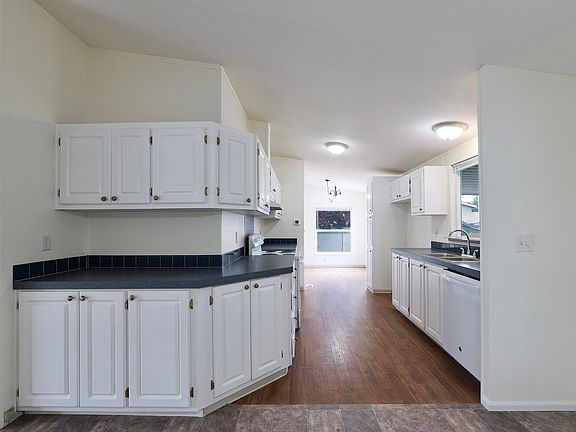 4th image of 3501 Avenue C Space 15