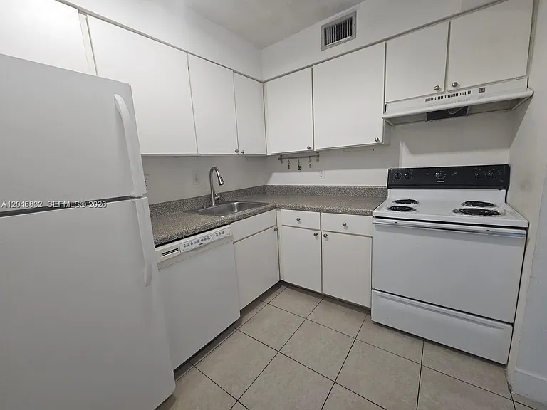 4900 NW 79th Ave #206 — Photo 4