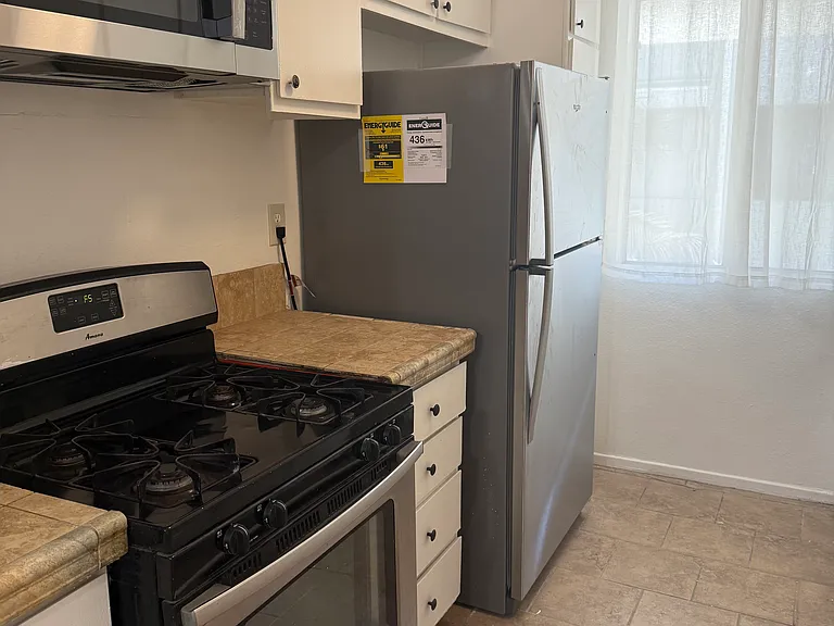 20134 Leadwell St #270 — Photo 9