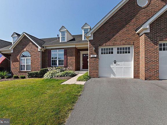 3rd image of 291 Amber Cir