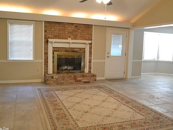 4th image of 26 White Oak Cir
