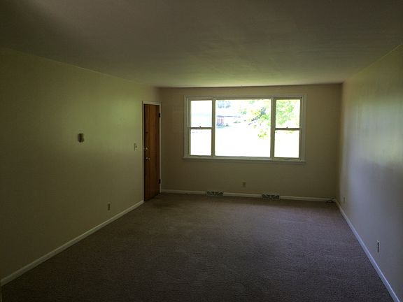 4th image of 205-207 Alabama Ave