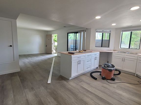 4th image of 1161 Johnson Dr APT L