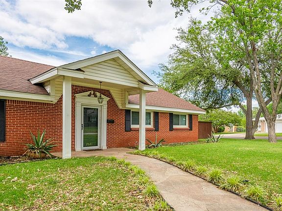 2nd image of 7021 Marilyn Ln