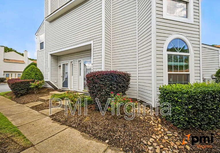 810 Gable Way — Photo 3