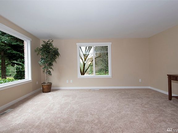 3rd image of 16119 NE 198th St