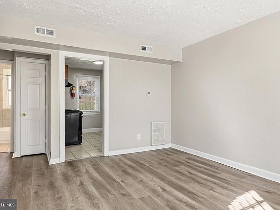2nd image of 3317 15th St SE