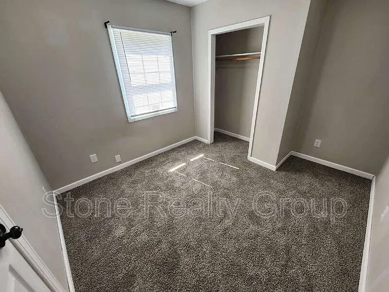 2707 Jefferson St — Photo 4
