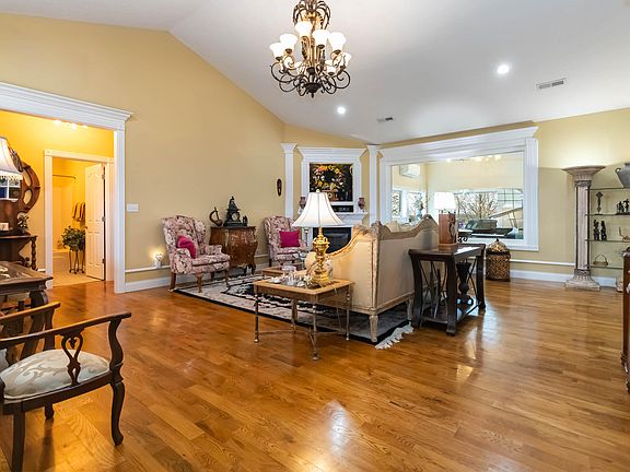 4th image of 80 Kolsons Landing Dr