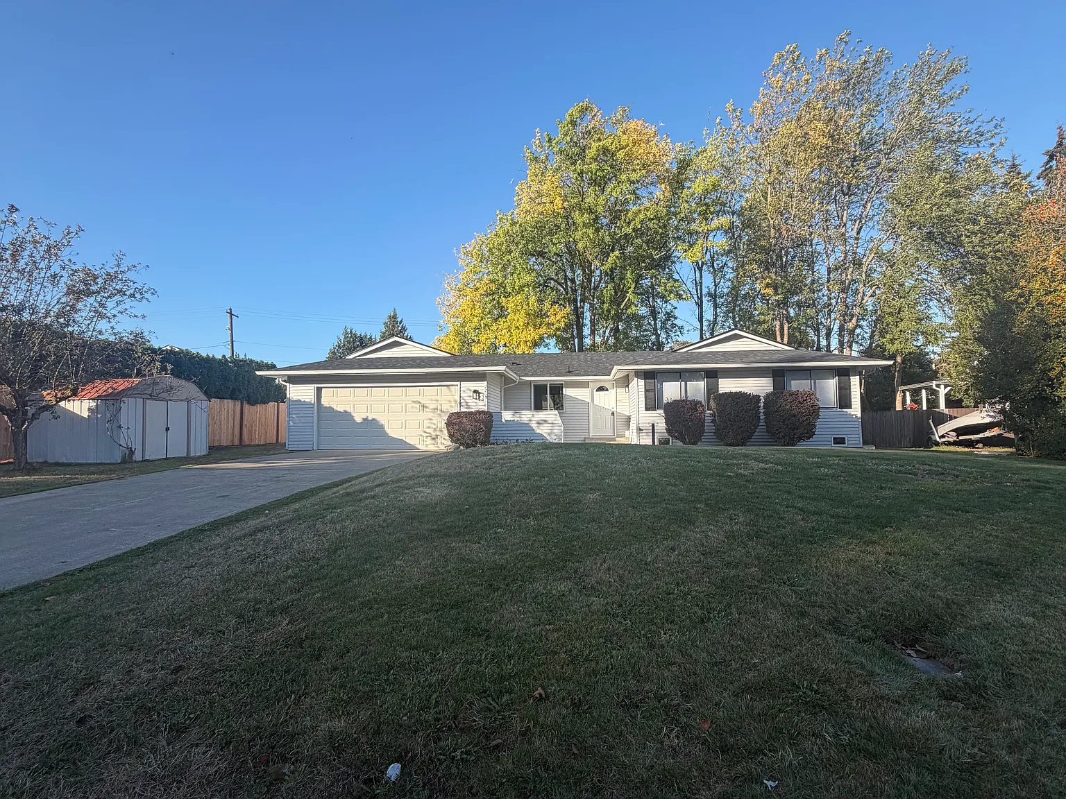 3 bed, 1632 sqft, $2,995 — Photo 1