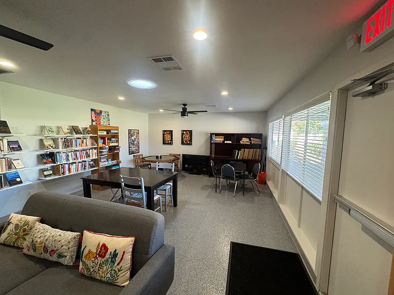 9032 Craydon Cir — Photo 14