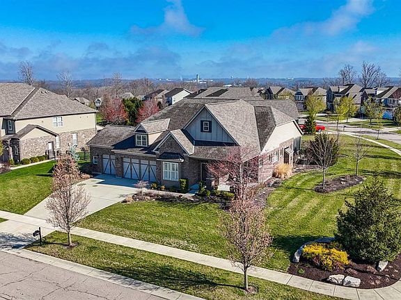 3rd image of 4982 Crooked River Ct