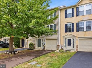 30 N Savanna Dr, Pottstown, PA 19465
