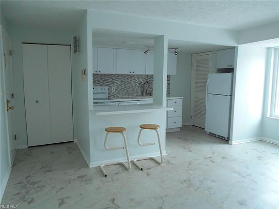 4th image of 50 S Rocky River Dr APT 304