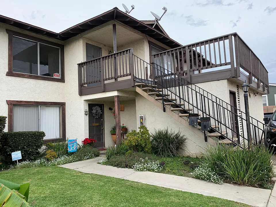 200 S Delano St #3