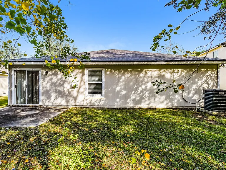10304 Normanwood Ct — Photo 16