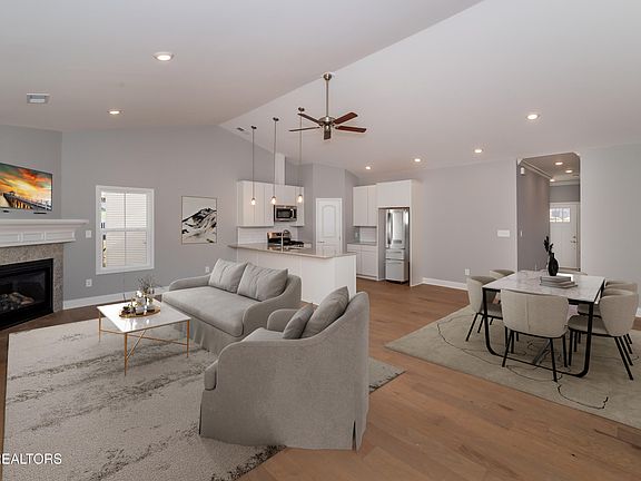 3rd image of 3021 Maple Knot Ln