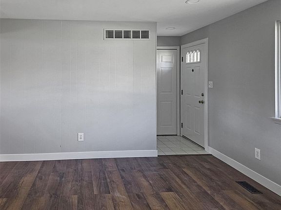 5th image of 34073 McBride St