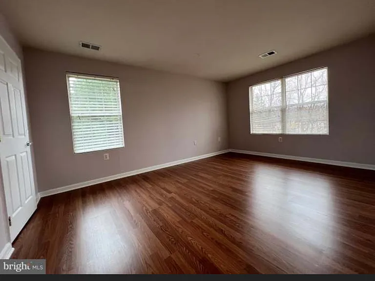 501 Garrison Woods Dr #302 — Photo 15