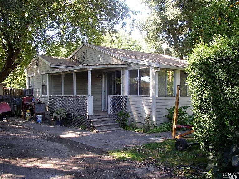 1st image of 13853 Village Ave