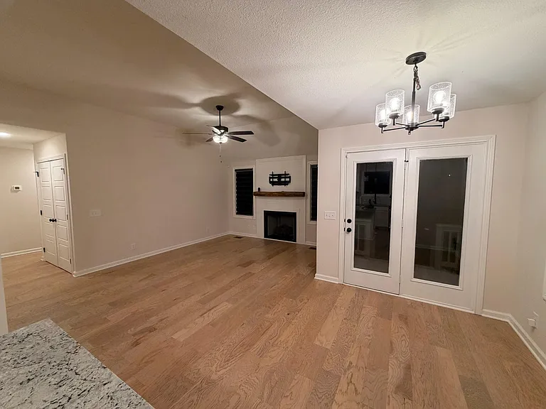 205 Norris Dr — Photo 6