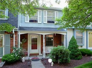 125 Shadowlawn Dr, Pittsburgh, PA 15236