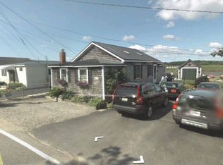 61 Webhannet Dr, Wells, ME 04090