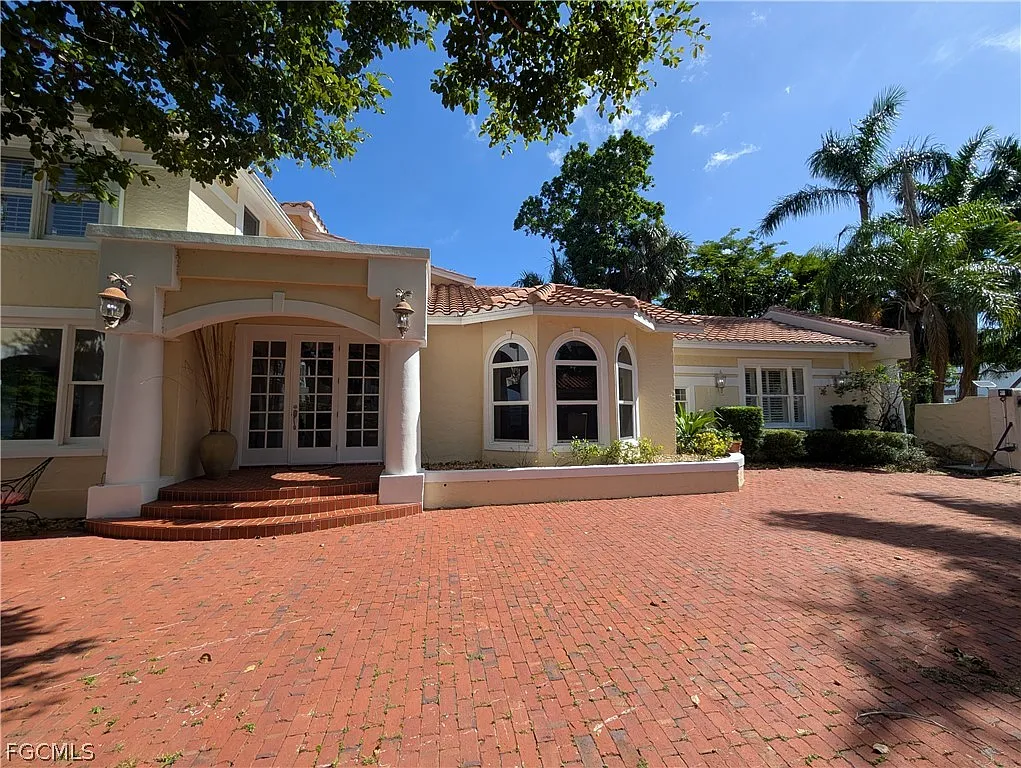 3 bed, 2.0 bath, 2970 sqft, $20,000 — Photo 4