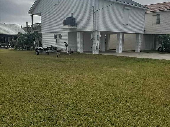 2nd image of 1031 Bourg St
