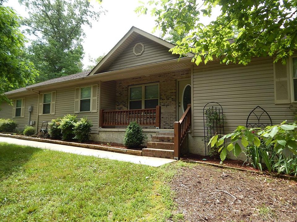 1st image of 106 Dover Ln
