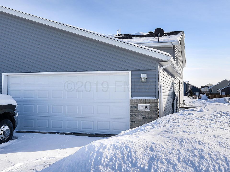 2nd image of 1609 41st Ave S