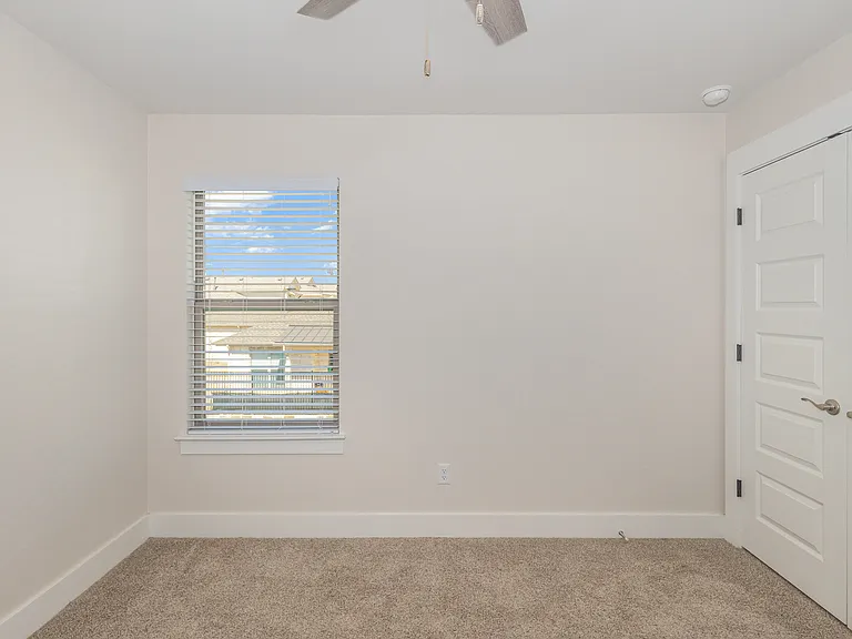 Windermere Parke Garden Villas — Photo 15