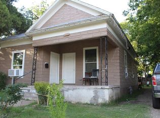 837 E Davis Ave, Fort Worth, TX 76104