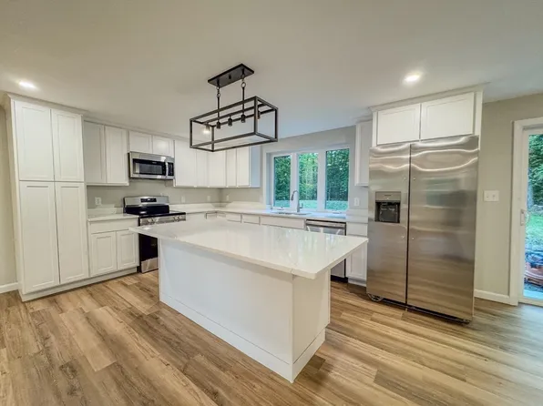 1560 Main St, Leicester, MA 01524