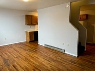 2nd image of 310 W Potomac St Unit 5