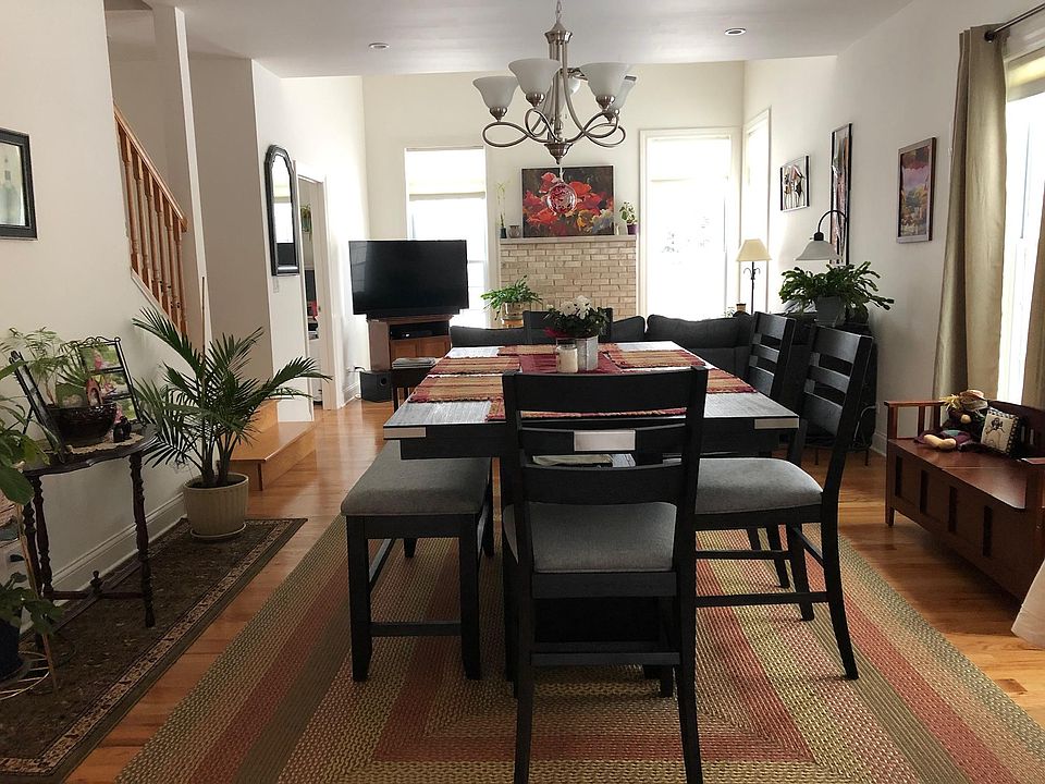 1st image of 1347 Bradley Cir