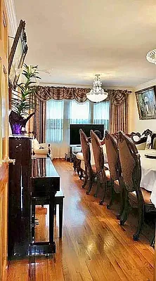 Rented by RealTegrity NY LLC | media 33