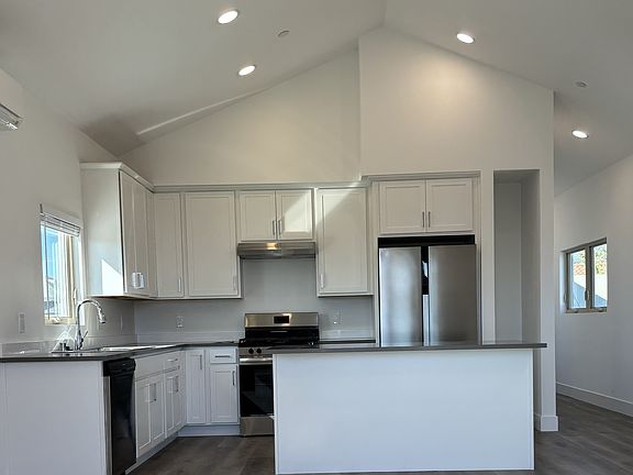 5th image of 312 S Halcyon Rd #C