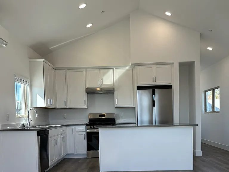312 S Halcyon Rd #C — Photo 5