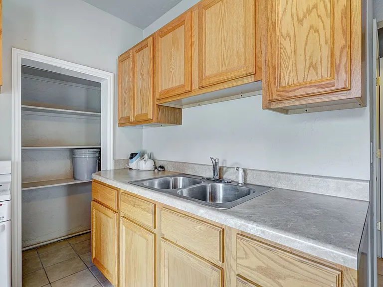 440 Elm Ave #3 — Photo 4